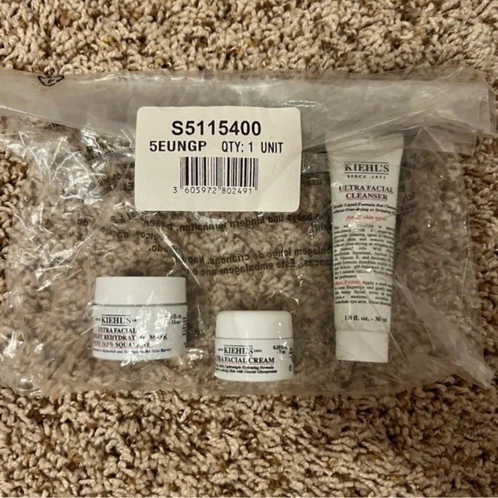 NEW Kiehl's Travel Trio Ultra Facial Cleanser, Cream and Rehydrating Mask set